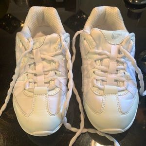 Chasse Girls Cheering sneakers size 12 1/2